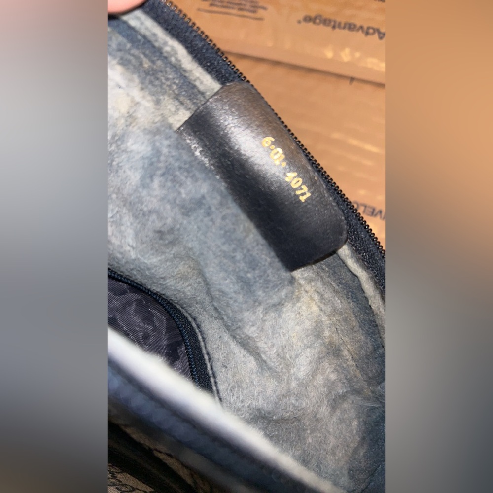 Gucci Gray Suede Interior Crossbody - Picture 4 of 12